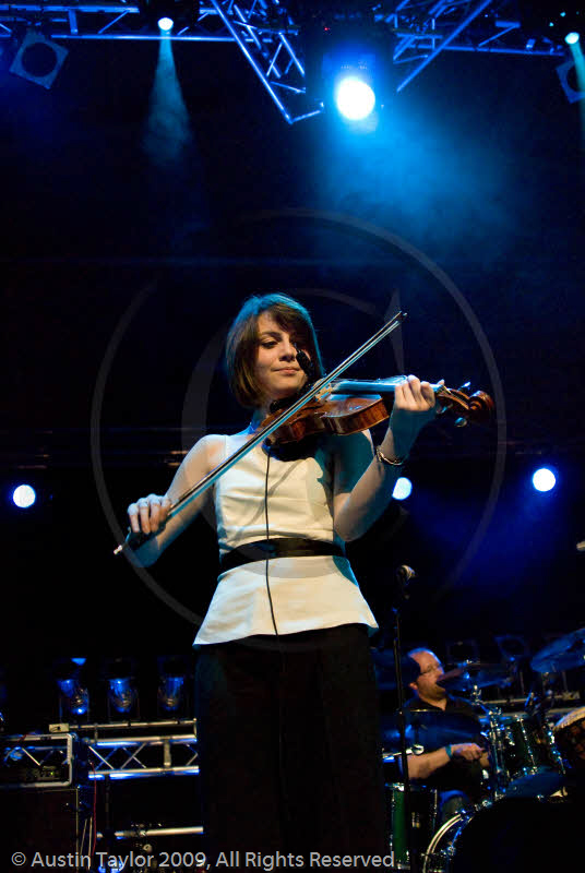 Fullsceilidh Spelemannslag play the Clickimin Centre at the Shetland Folk Festival 2009