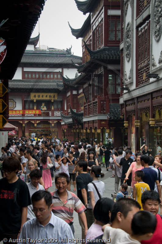 People and activities in the area bounded by Yu Bazaar, Cang Bao Lu, Old City Mosque and Chonxiangge Nunnery, Shanghai