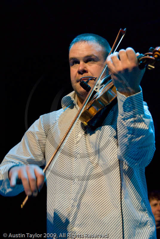 Fullsceilidh Spelemannslag play the Clickimin Centre at the Shetland Folk Festival 2009