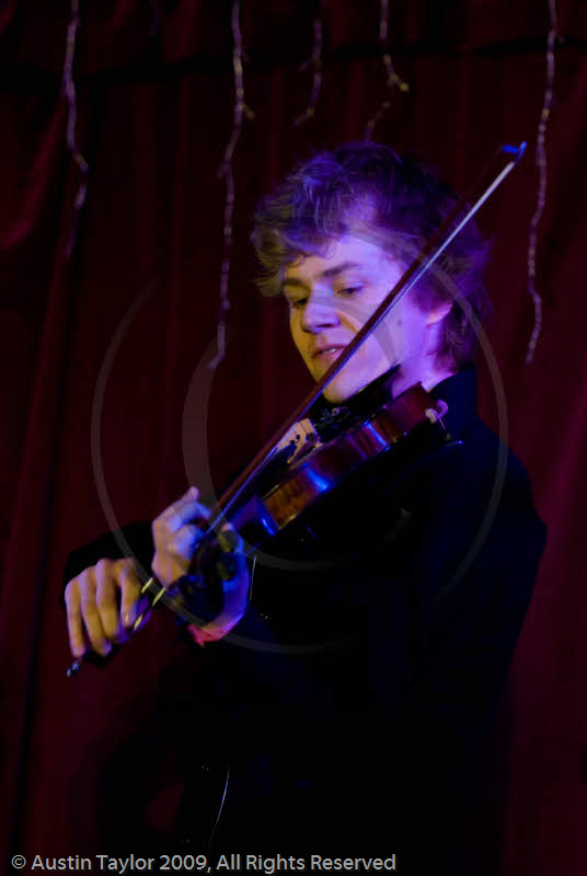 Zar play the Royal British Legion, Lerwick at the 29th Shetland Folk Festival 2009