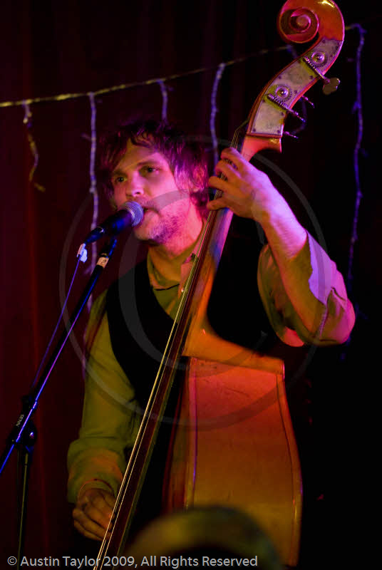 Madison Violet play the Royal British Legion, Lerwick at the 29th Shetland Folk Festival 2009