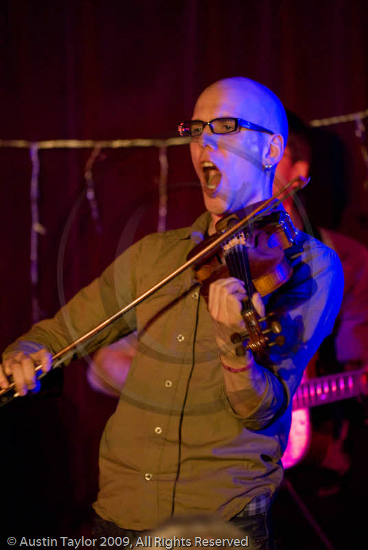 Frigg play the Royal British Legion, Lerwick at the 29th Shetland Folk Festival 2009