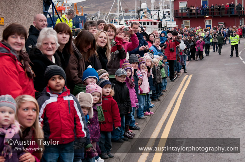 Up Helly-Aa 2011: morning procession - expectant crowd, Esplanade