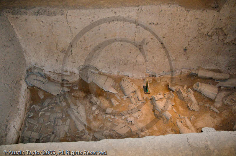 Terracotta Warriors Museum, Exhibitions  and Archaeology Pits